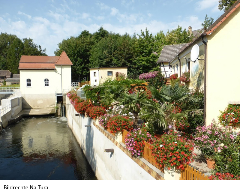 Blick auf das Turbinenhaus der Untermühle Podebuls (Wetterzeube)